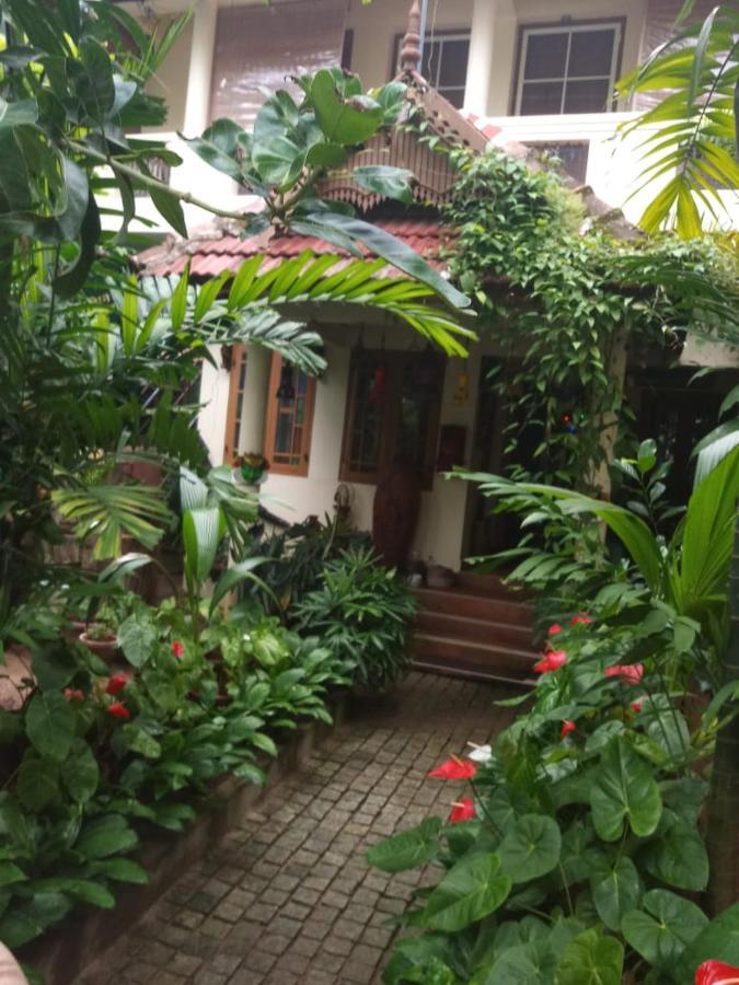 Heavenly Homestay Kochi Eksteriør bilde
